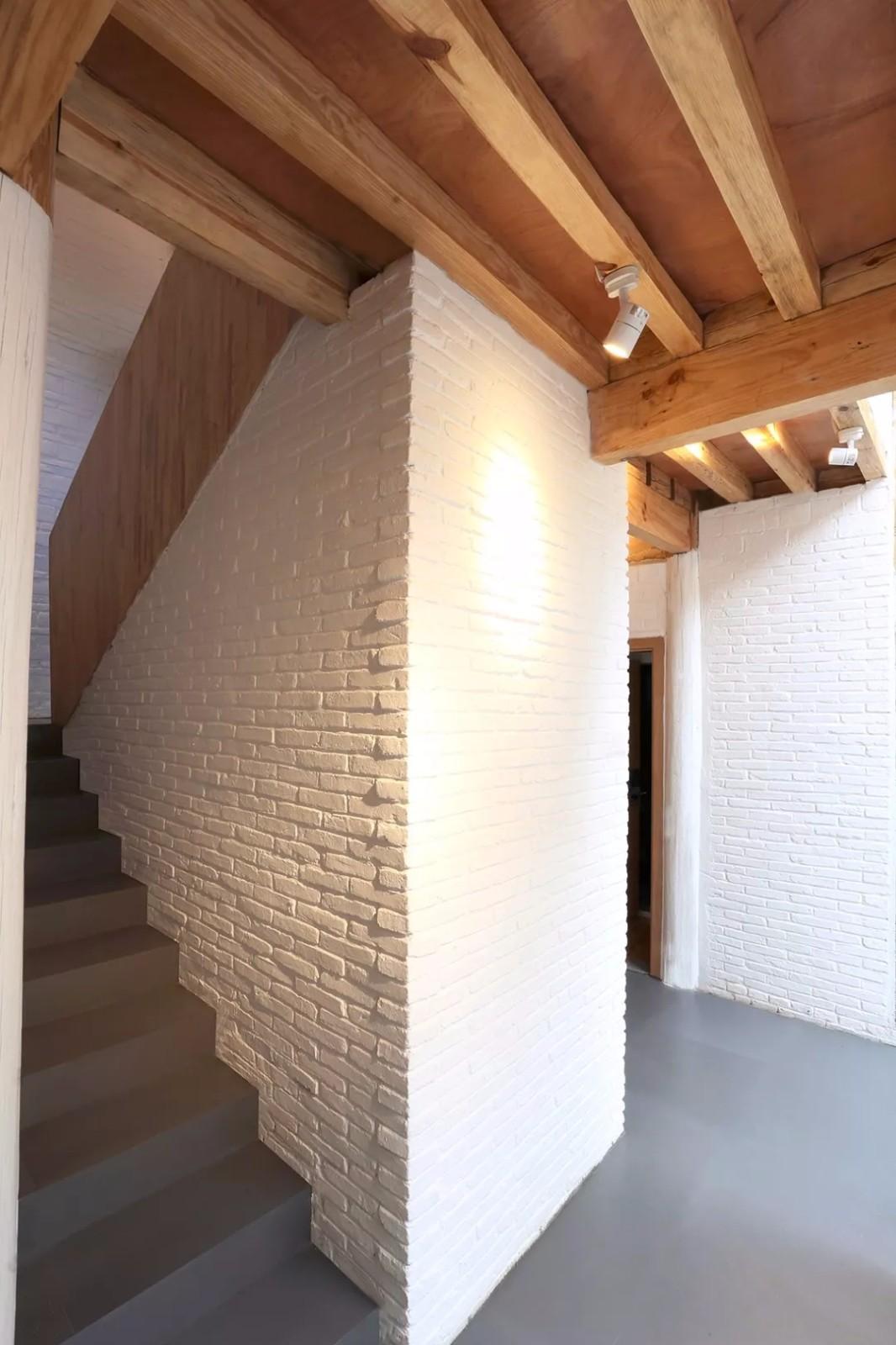 甲方预算有限！在建筑师的努力下，他们花300万在丽江古城造了一个客栈