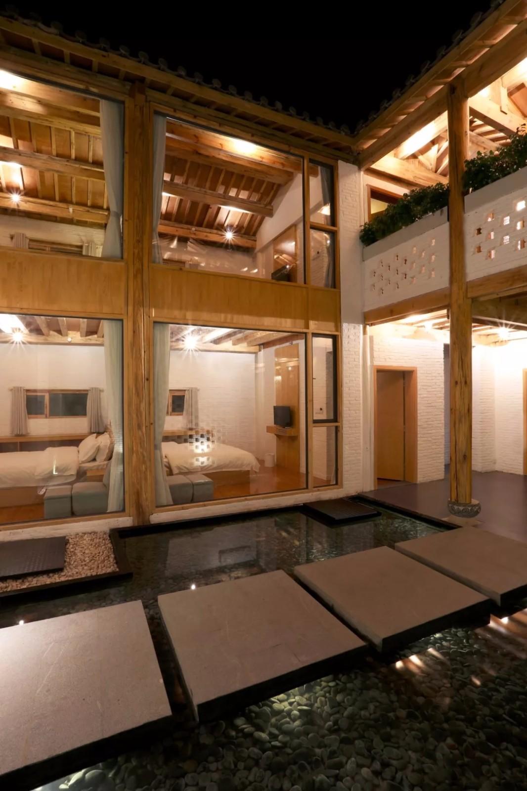 甲方预算有限！在建筑师的努力下，他们花300万在丽江古城造了一个客栈