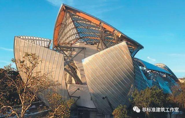 醒醒吧，你会的只是软件根本不是设计