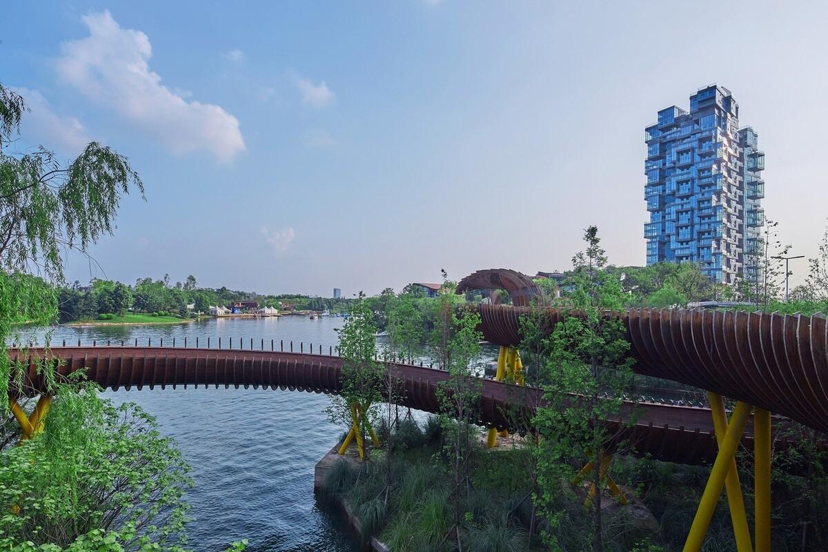 漂浮在空中区、摇曳于水面，与环境共融的垂直社区 — 成都麒麟荟