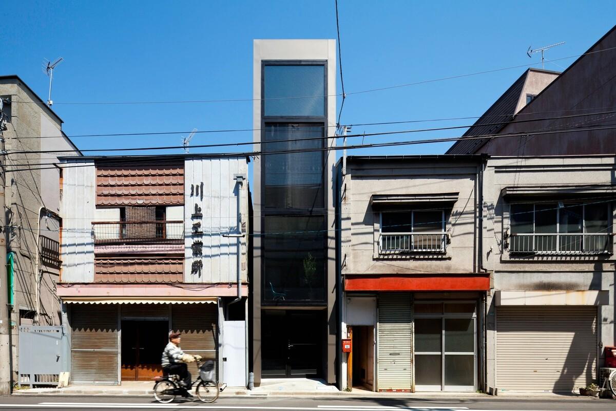 日本城市迭代更新应运而生的1.8米宽的微小住宅