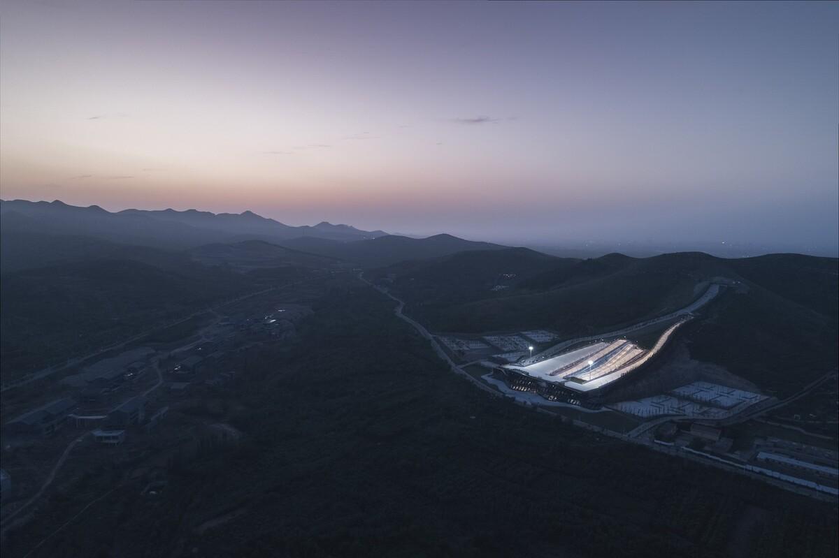 云门山四季旱雪场 / ATAH介景建筑 + MADA s.p.a.m.
