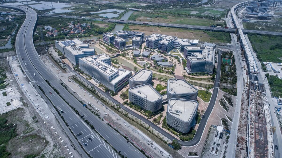 打破典型性地标的主流思路 — 宁波前洋e商小镇