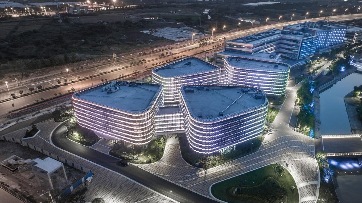 打破典型性地标的主流思路 — 宁波前洋e商小镇