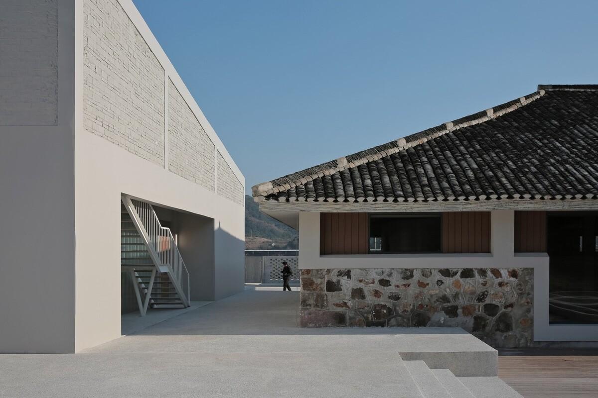 由7栋建筑改造而成的精品民宿 — 胡陈粮仓度假酒店 