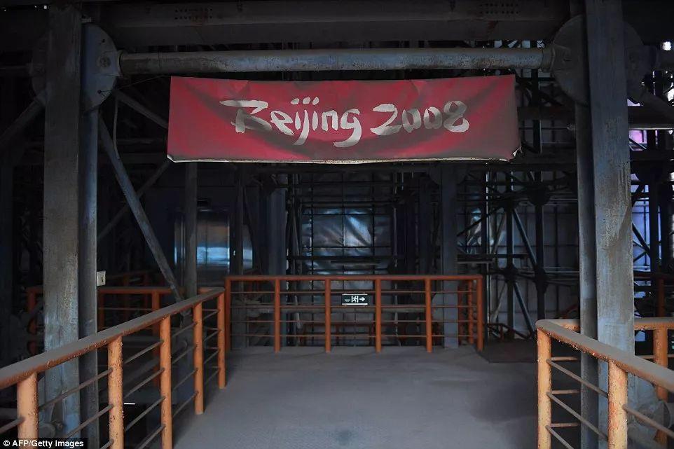 北京奥运会的比赛场地怎么都变成废墟了？