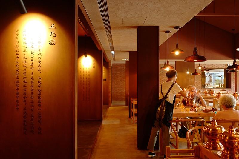 长城脚下的北旮旯火锅餐厅 — 叁舍.北京