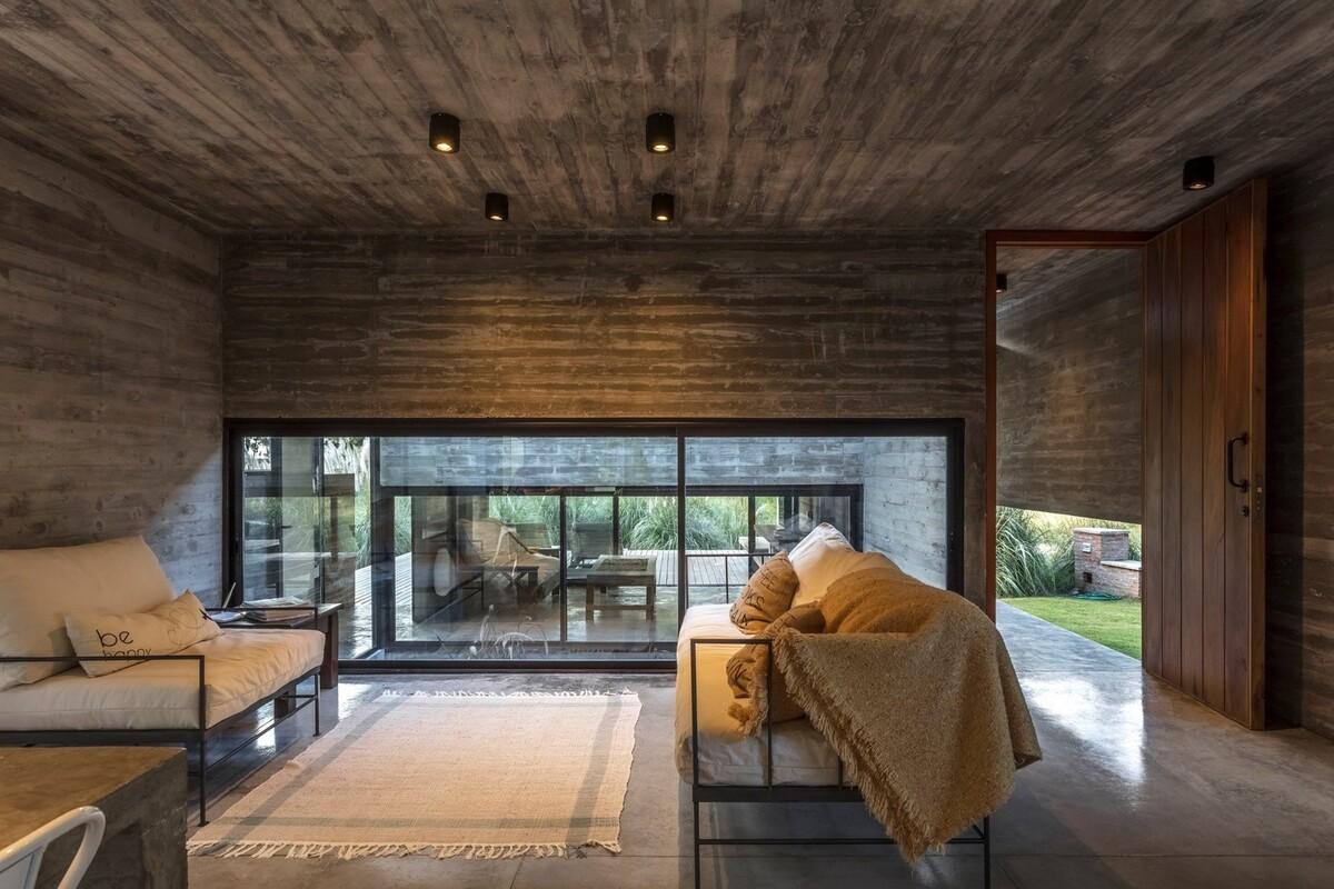 混凝土纯粹的美学与高级感 — 森林住宅