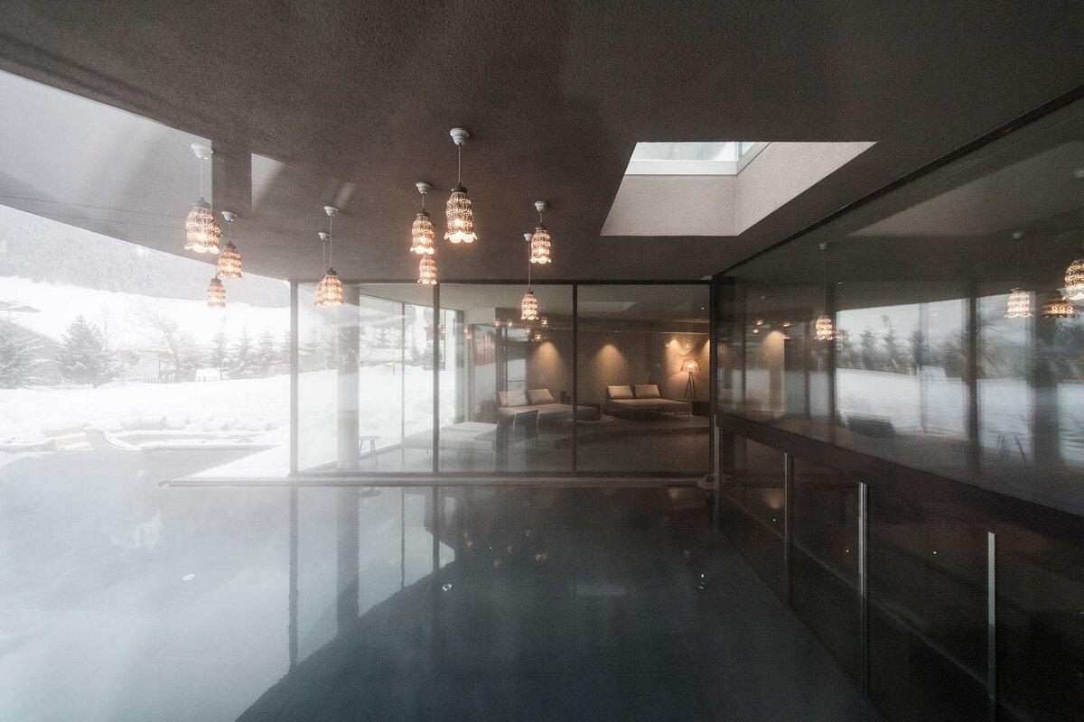 走进荒野沼泽，体味漂泊与神秘感的度假酒店 / noa 建筑师事务所