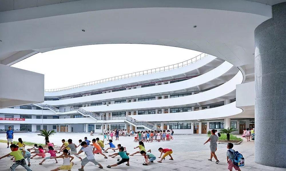 为什么学校总是等你毕业了才改造？
