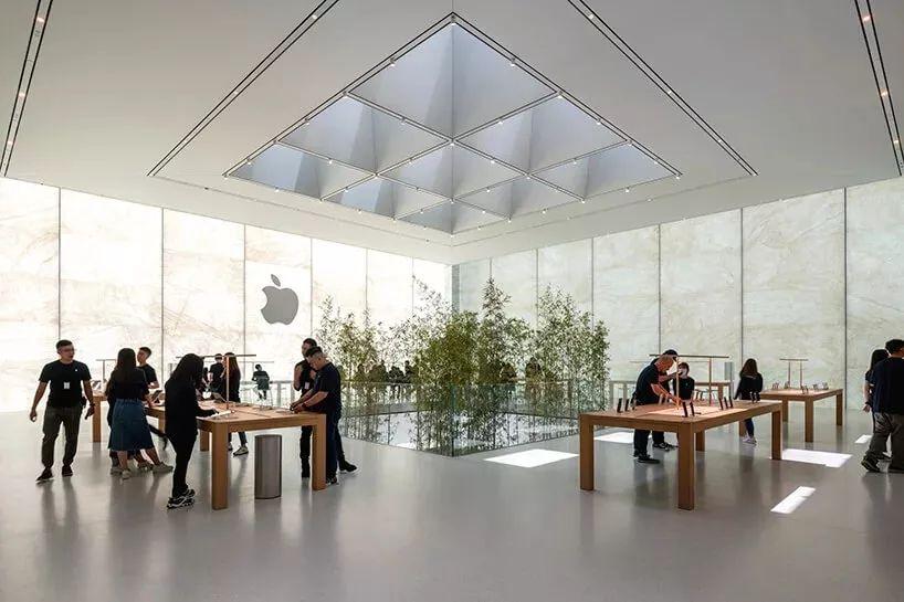 比买iphone手机更重要的，是逛苹果的地标