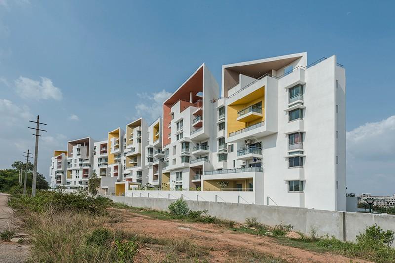 跳跃在建筑上的彩色透视框——“园畔”老年公寓