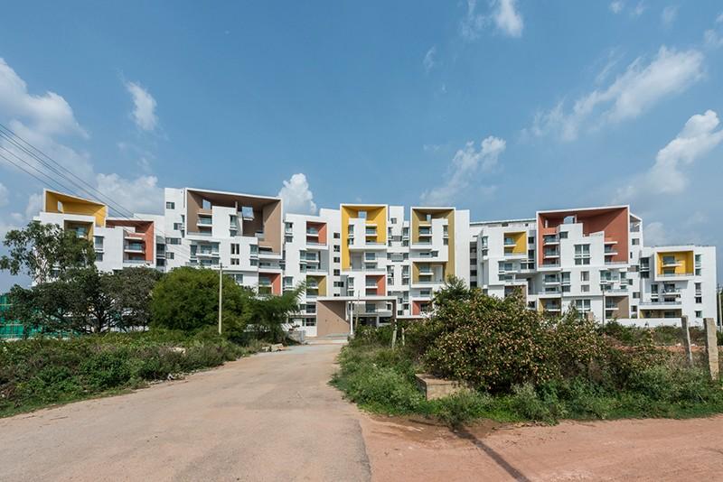 跳跃在建筑上的彩色透视框——“园畔”老年公寓