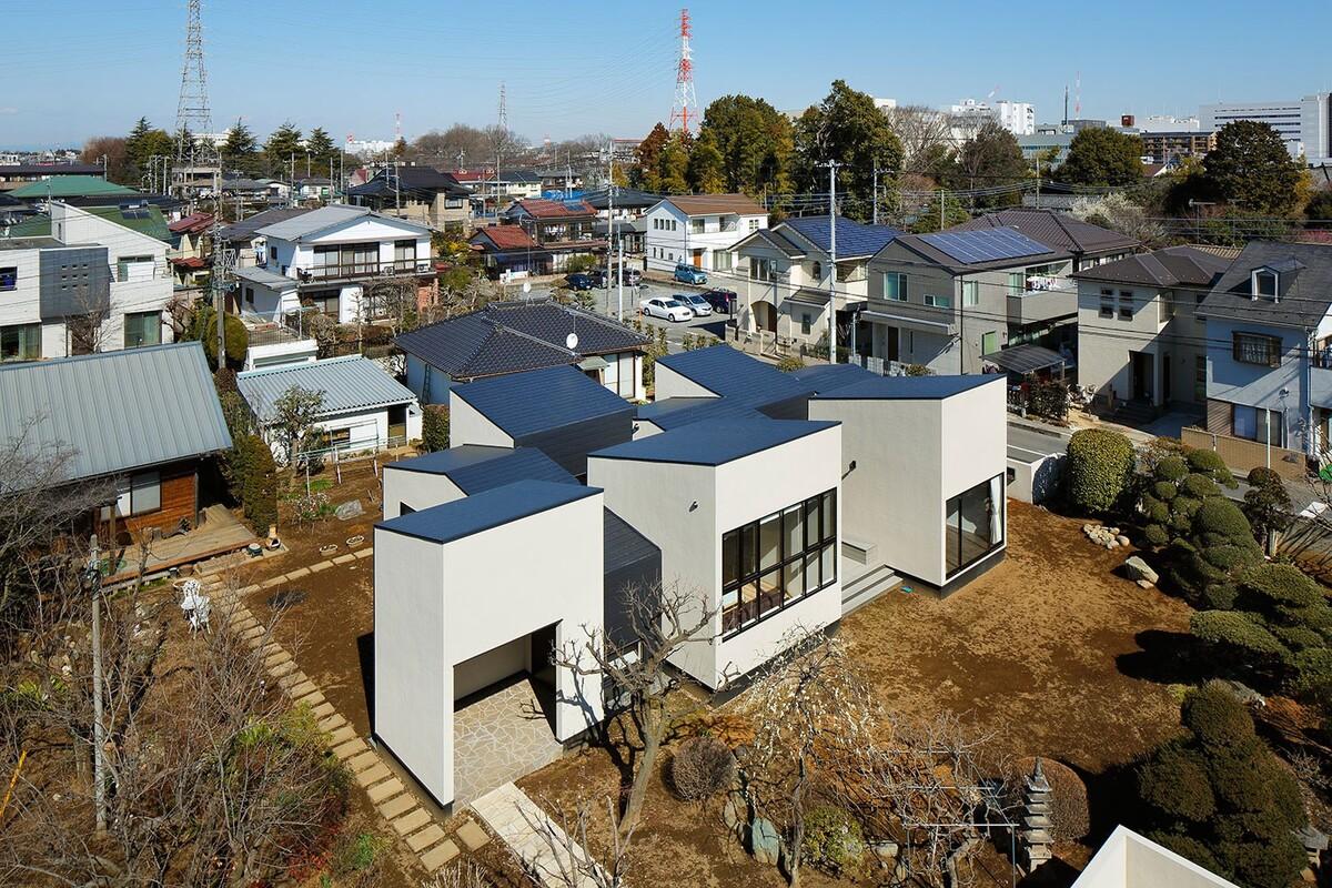 按照“1+2+1+2+1”来排布建筑体量 —— 日本，跳房子住宅