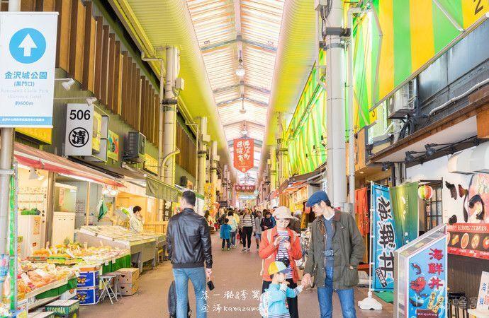 闯关西，遇见红枫中的建筑