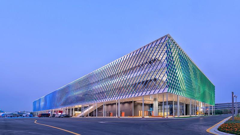 屋顶公园—杭州云栖小镇会展中心二期