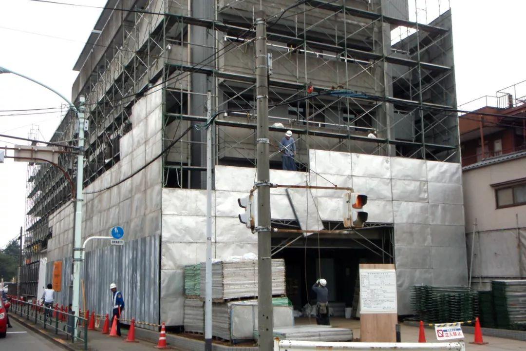 建房子难，其实拆房子更难