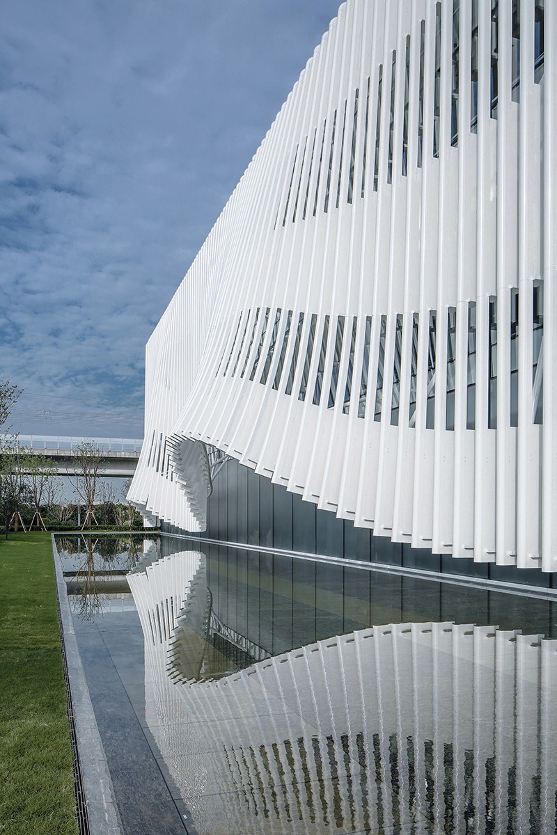 MOC芯城汇展示中心—上海日清建筑设计