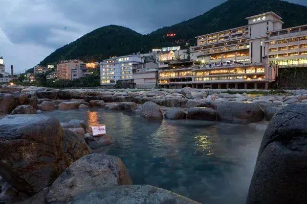 濑户内海建筑跳岛之旅