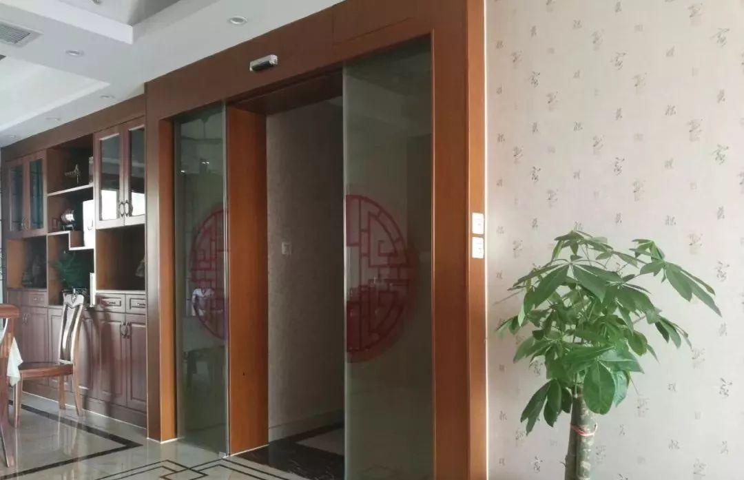 爸妈的审美有毒！花20万装修新房，他们装出了一间公共房！设计师看了会沉默……