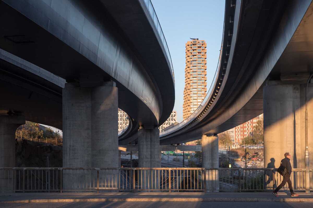 粗野主义、模块化、摩天大厦，OMA又搞出了一栋“不妥协”的云端建筑