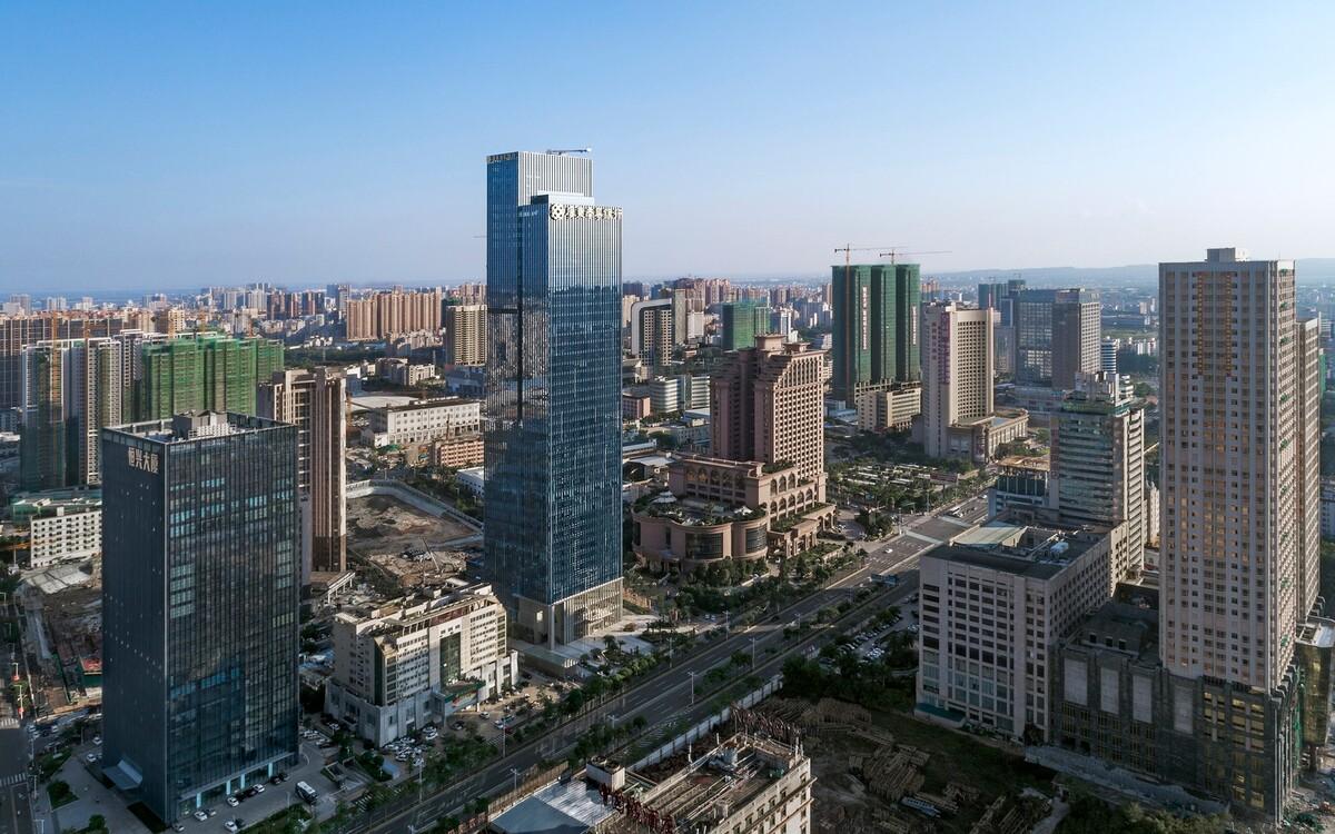 眺望湛江，粤西第一高楼——财富汇大厦