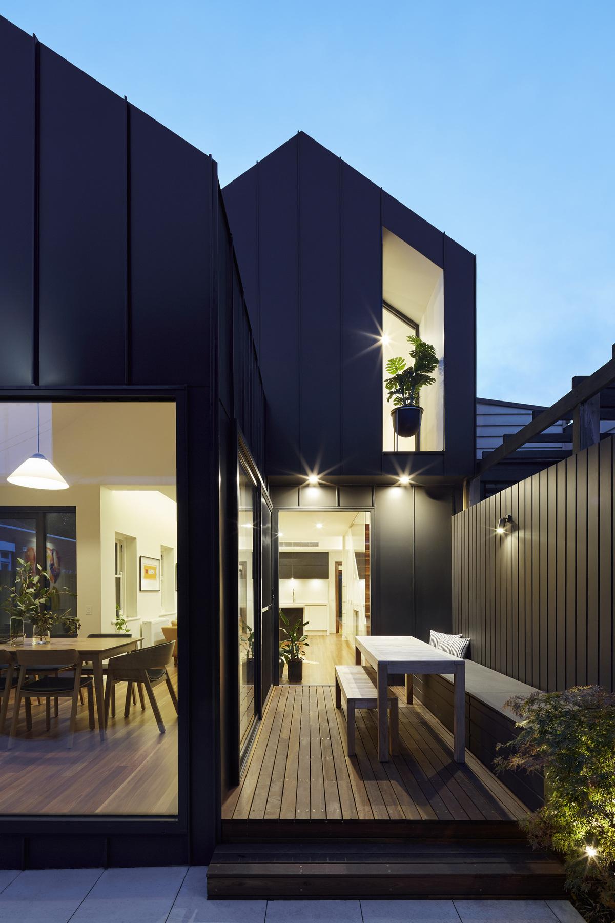 3_02-shadow-house-ChristineFrancis.jpg
