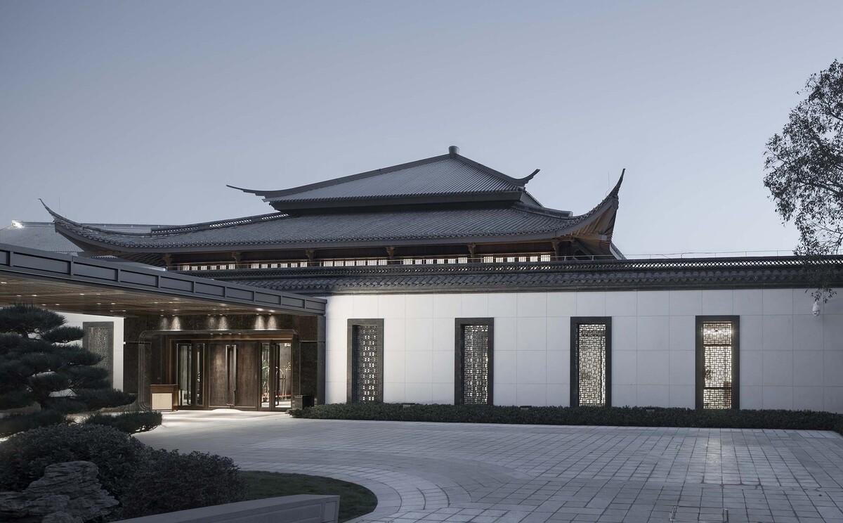 白墙黒瓦，古典重现！绍兴饭店改扩建提升工程 / 浙江大学建筑设计研究院 