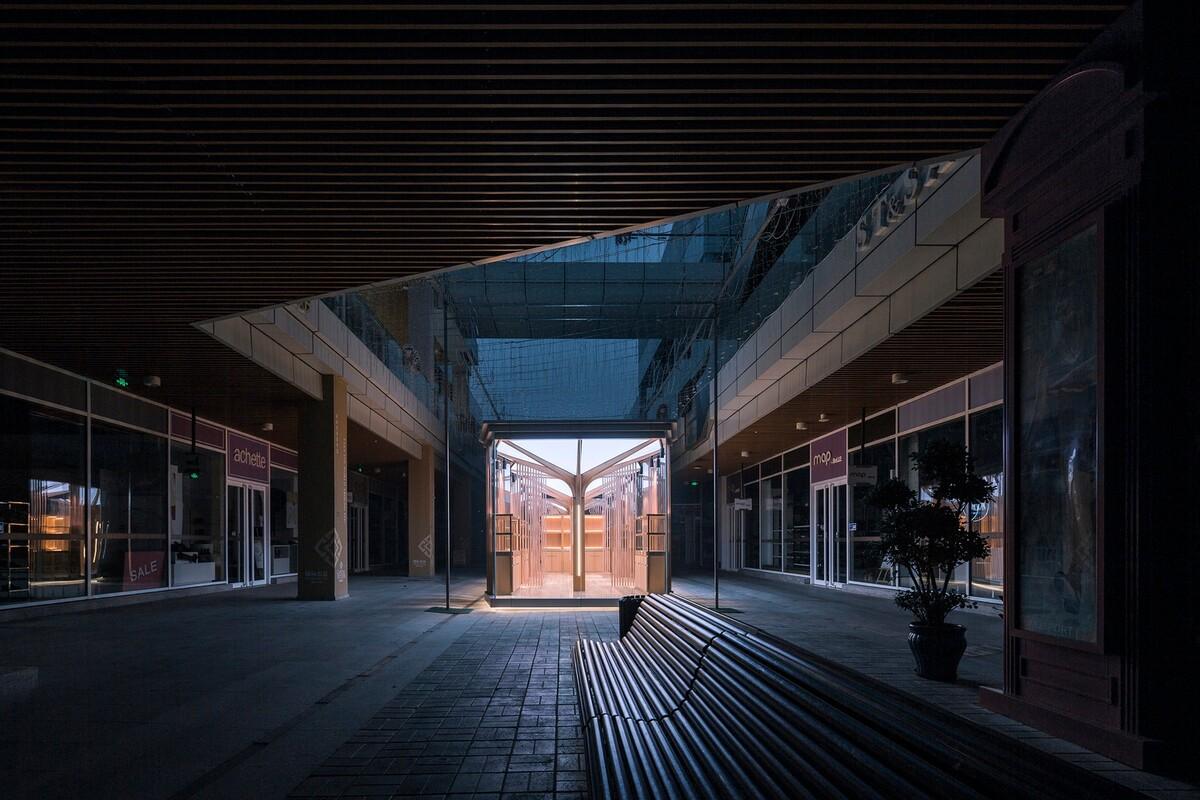 张开胳臂，伞骨下营造澄明空间：承启造物非遗快闪店 / UUA建筑师事务所
