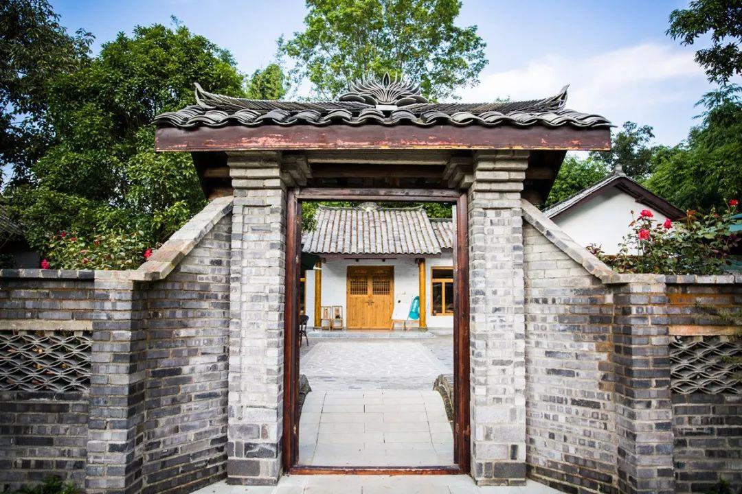 一个民宿建筑带火了一个“网红村”