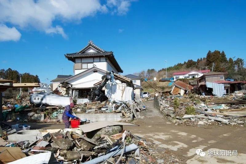 日本人多地少为什么还能一家一栋房？