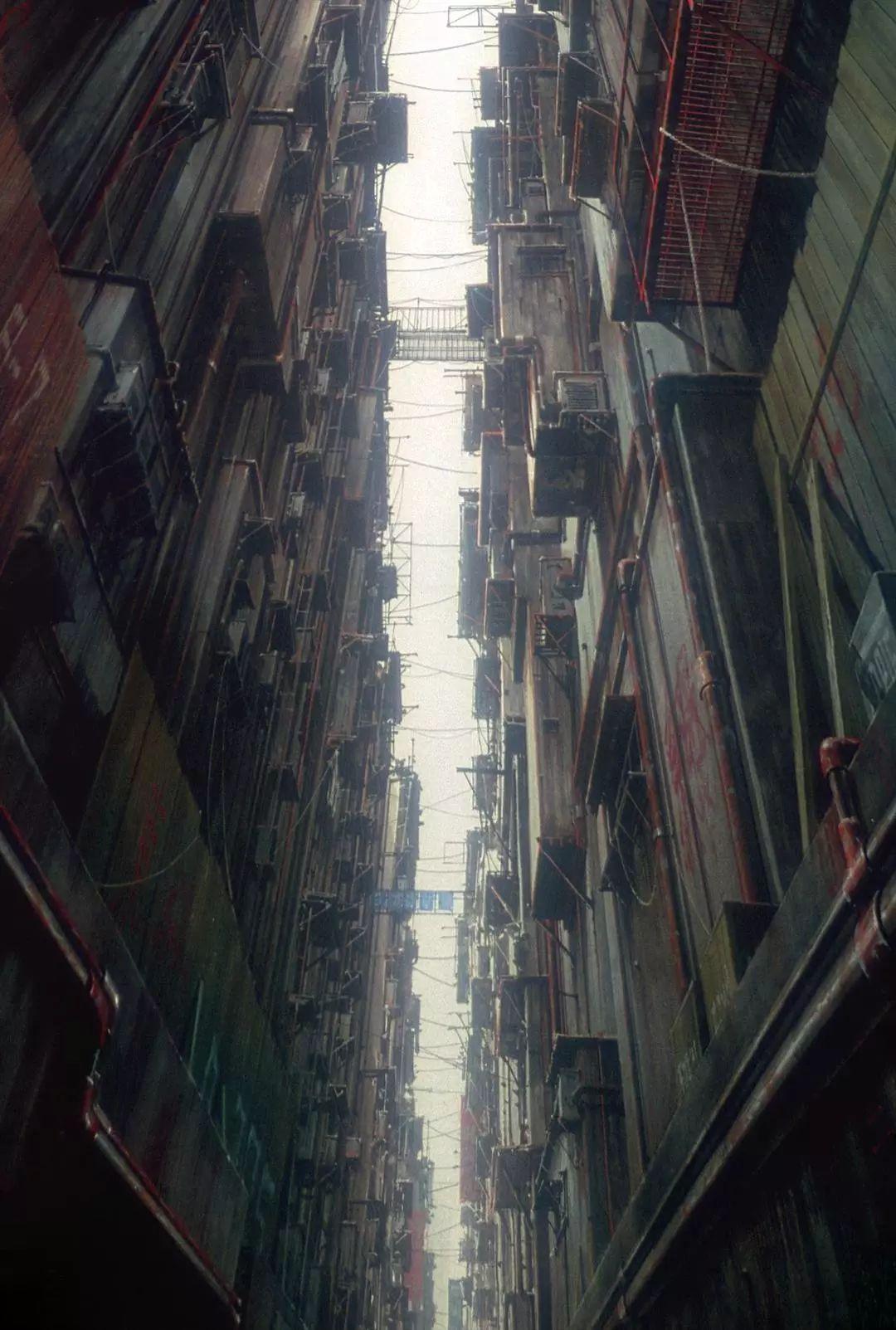 《阿丽塔》再掀赛博朋克热，科幻电影中的反乌托邦建筑有何深意？