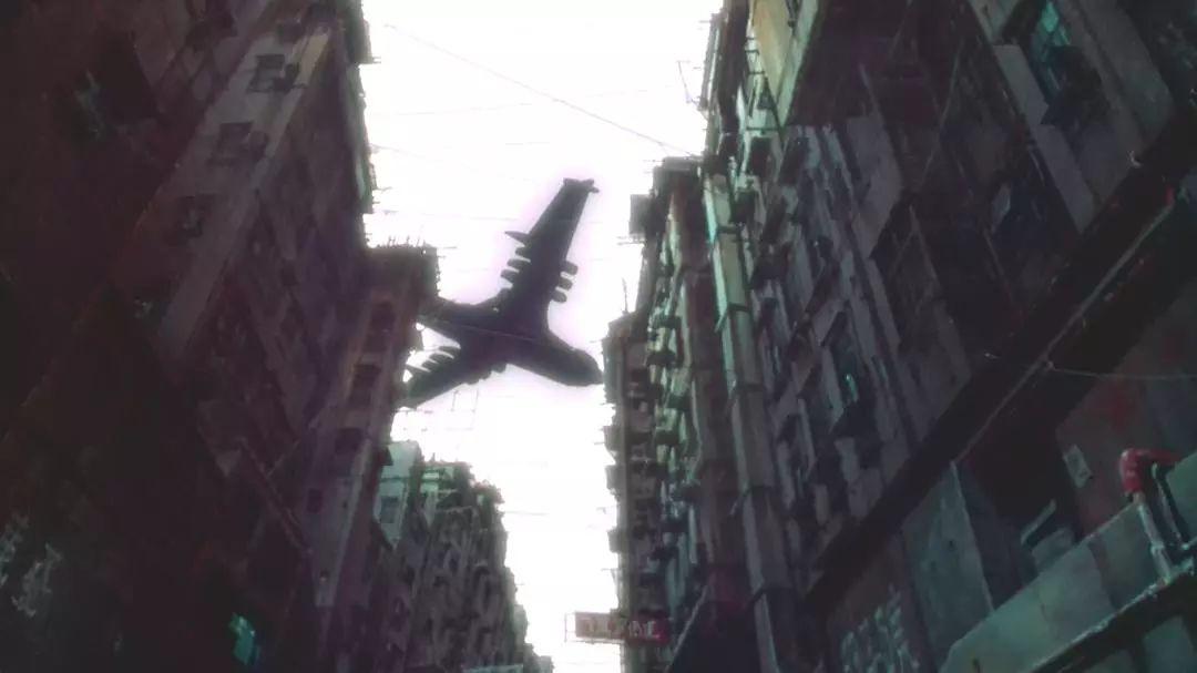 《阿丽塔》再掀赛博朋克热，科幻电影中的反乌托邦建筑有何深意？