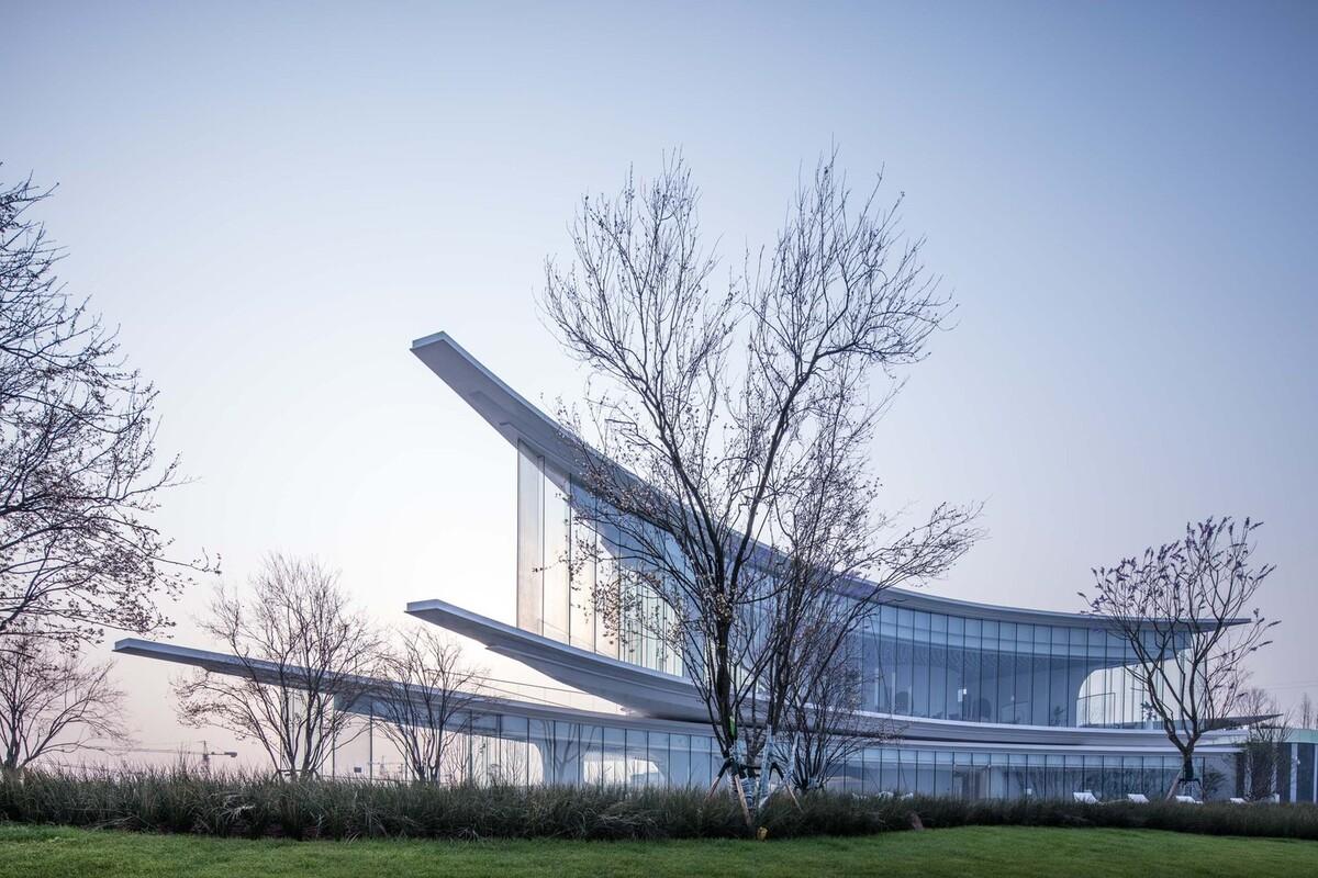 重庆江山雲出 • Legend未来人居艺术馆 / LWK + PARTNERS