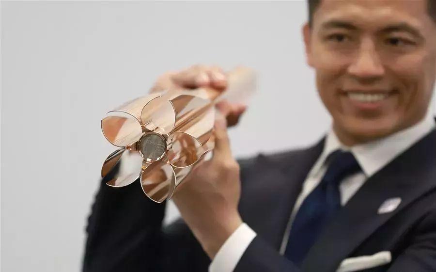2020年东京奥运会火炬亮相，用建筑废料制作，设计灵感来自樱花