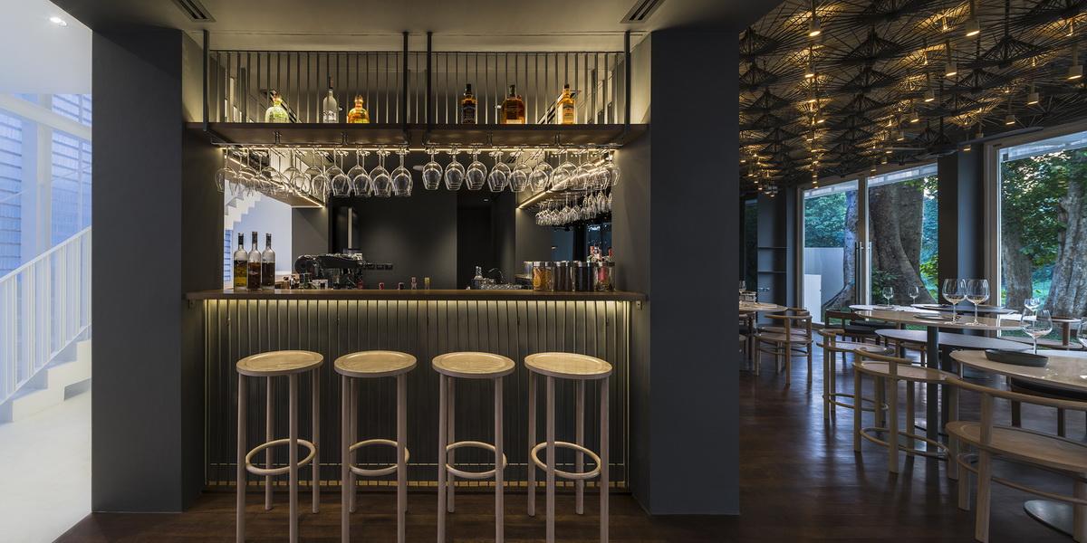 如鱼群跃出海面，日光下闪闪发光的鱼鳞：清迈微型酒店