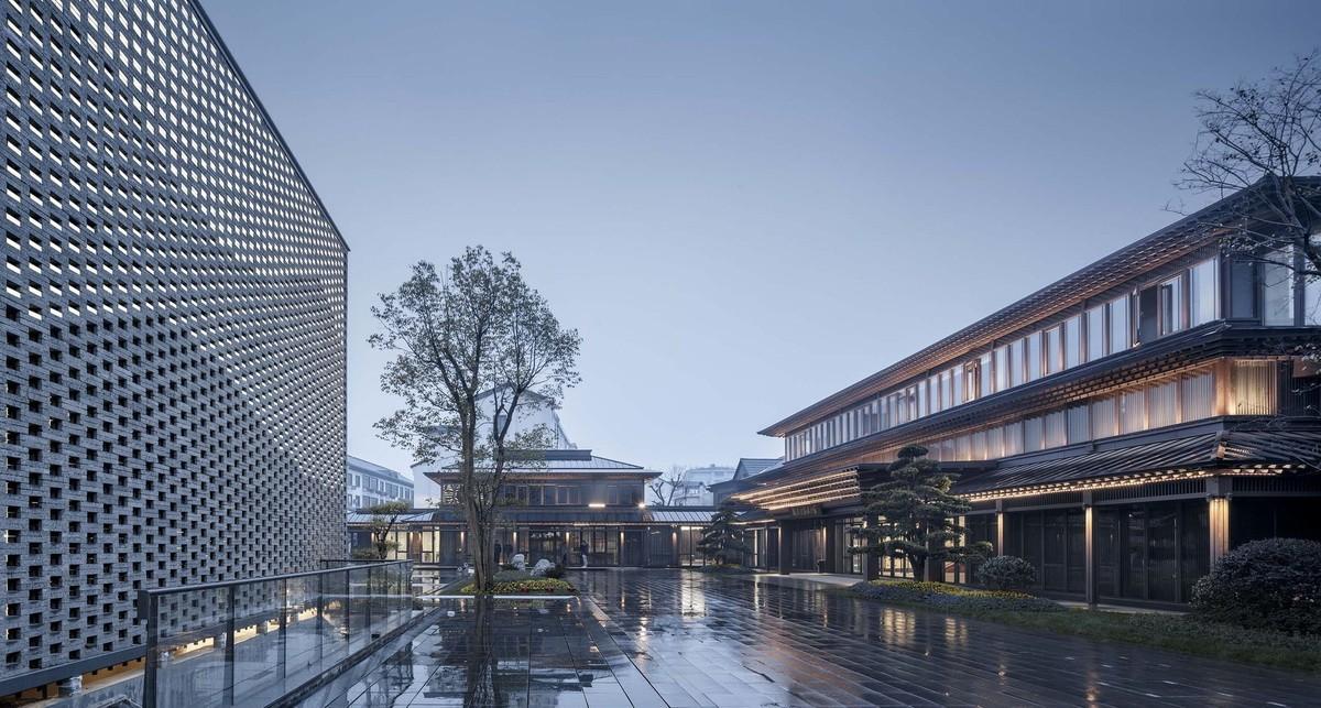 青石古镇，缕缕乡愁：枫桥经验陈列馆 / 浙江大学建筑设计研究院建筑九院
