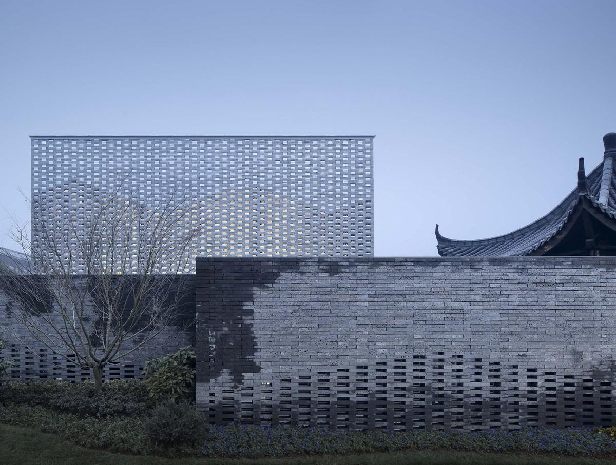 青石古镇，缕缕乡愁：枫桥经验陈列馆 / 浙江大学建筑设计研究院建筑九院