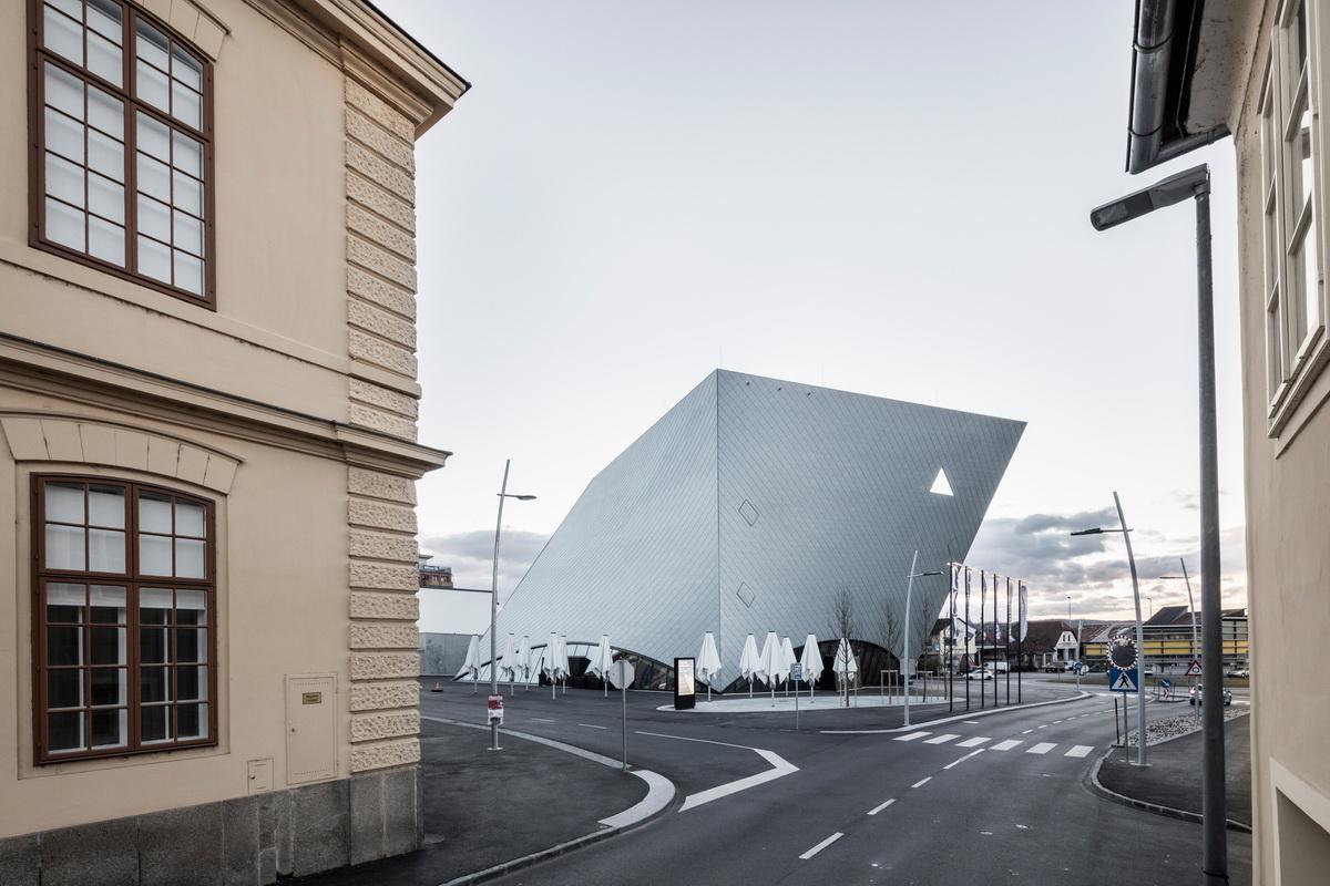 风中芭蕾，奥地利州立美术馆 / Marte.Marte Architects
