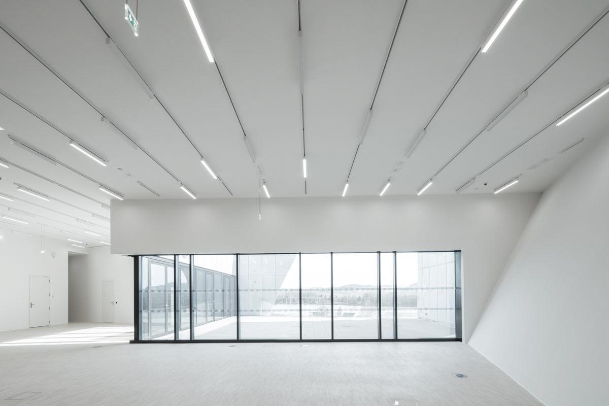 风中芭蕾，奥地利州立美术馆 / Marte.Marte Architects