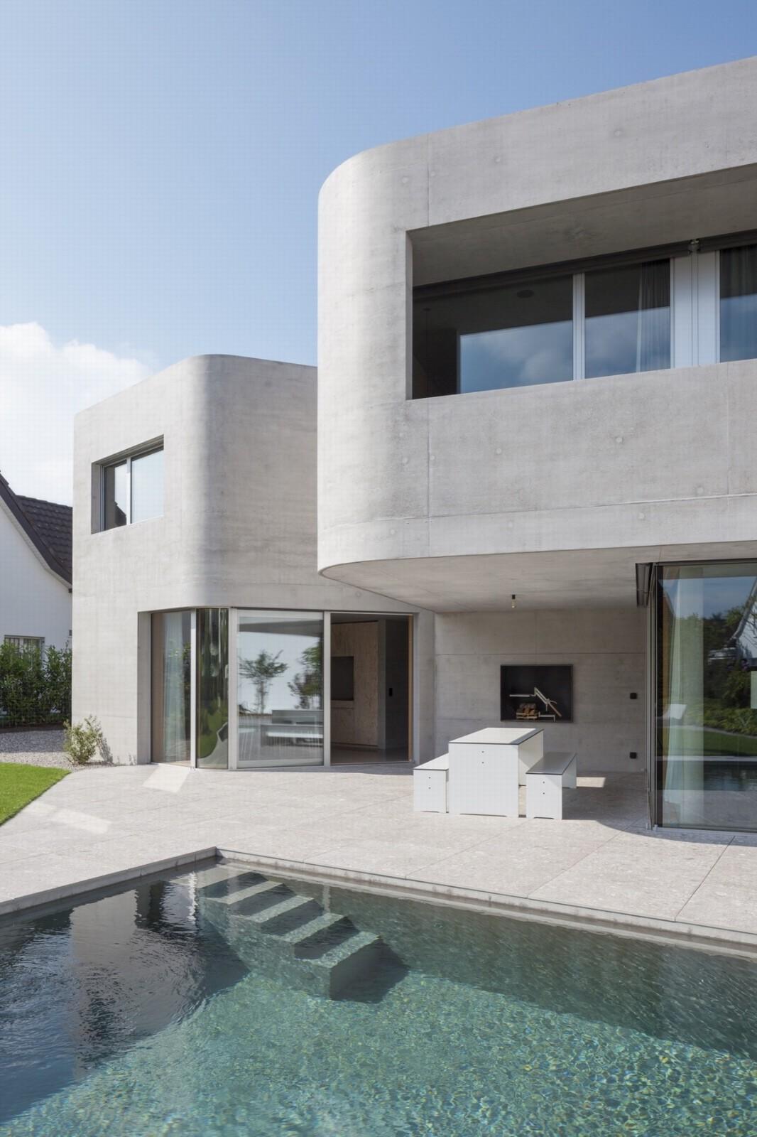 宛如一座柔和朴素的雕塑：Neuhofweg 住宅 / Beck + Oser Architekten