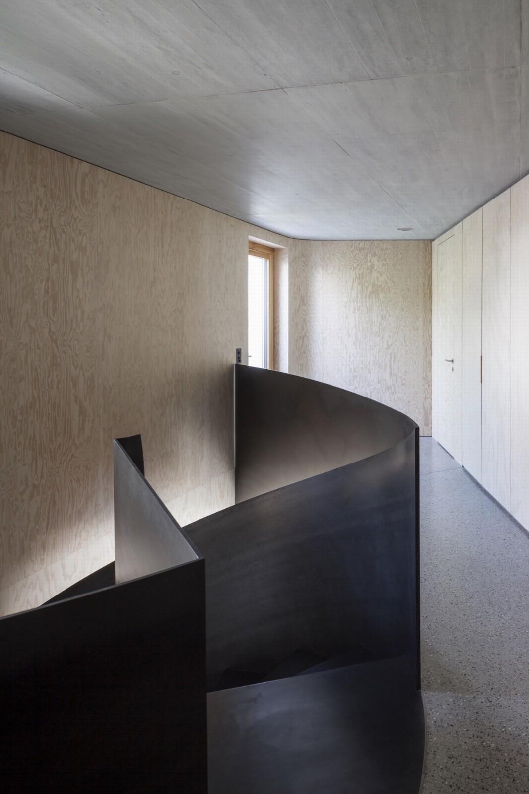 宛如一座柔和朴素的雕塑：Neuhofweg 住宅 / Beck + Oser Architekten