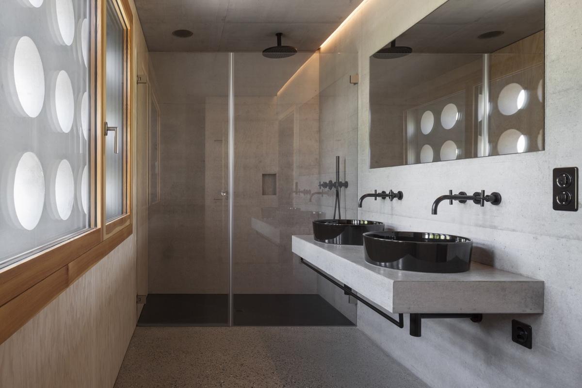 宛如一座柔和朴素的雕塑：Neuhofweg 住宅 / Beck + Oser Architekten