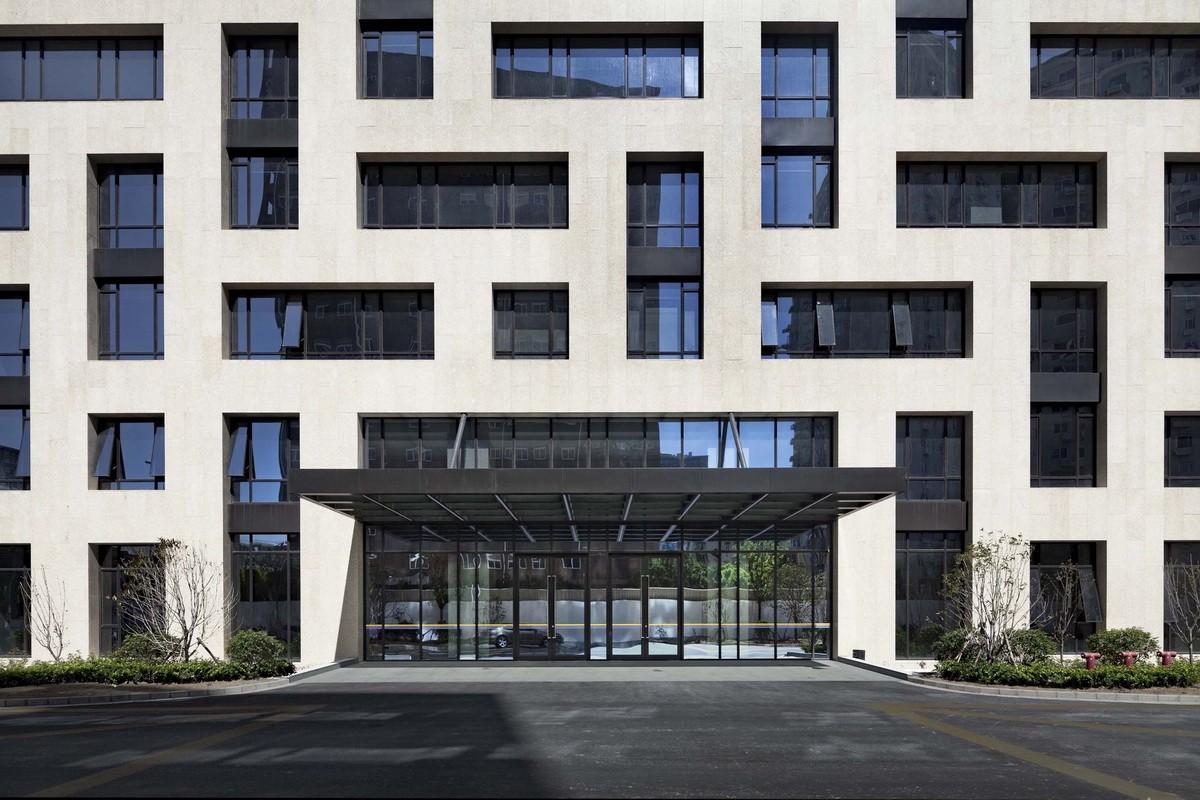 逸仙路公交停车场改建工程 / 同济大学建筑设计研究院