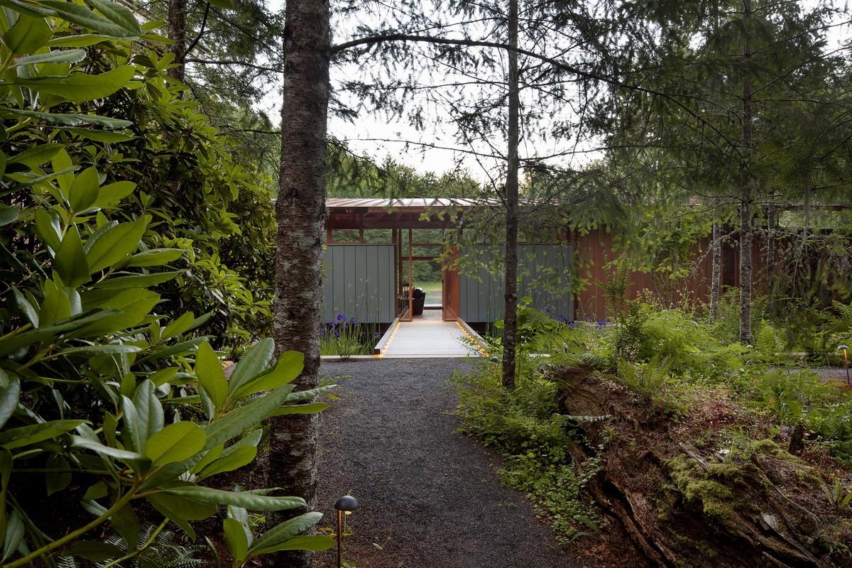 与森林共居——纽伯格私宅 / Cutler Anderson Architects