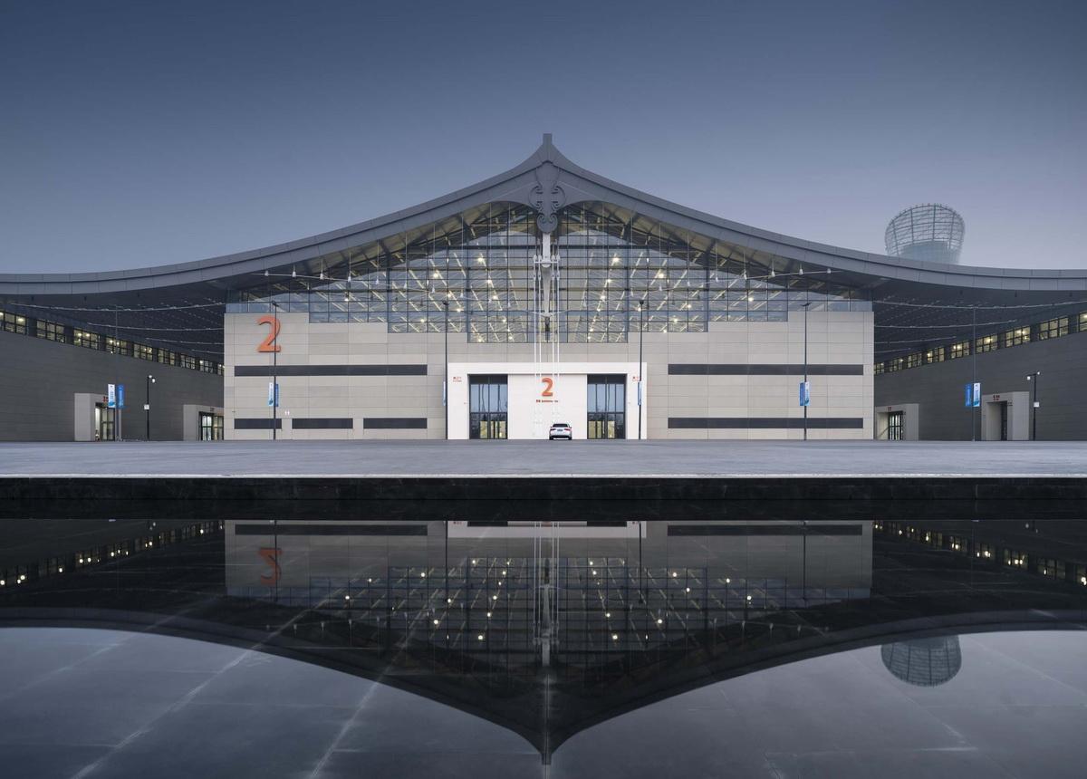 石家庄国际会展中心，世界最大悬索结构展厅 / 清华大学建筑设计研究院