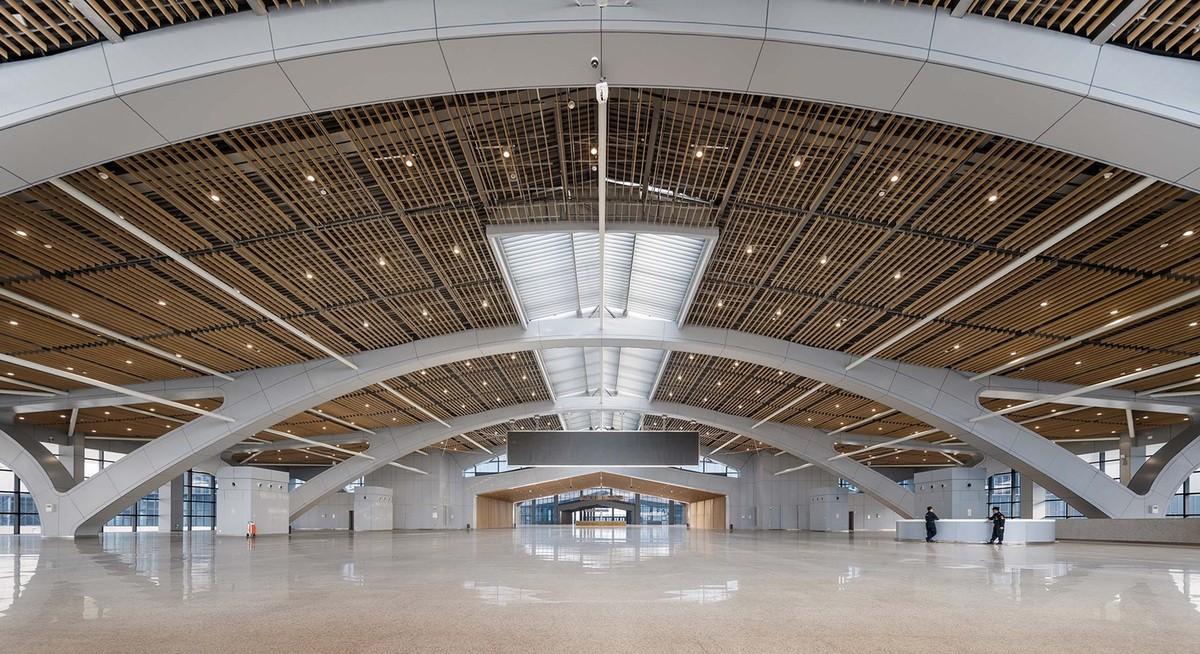 石家庄国际会展中心，世界最大悬索结构展厅 / 清华大学建筑设计研究院