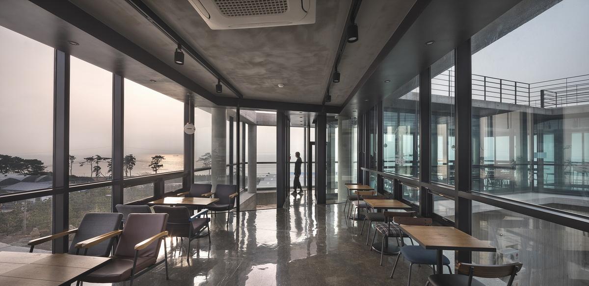 旭日东升，揽海天胜景：五角商业楼 / ON Architecture