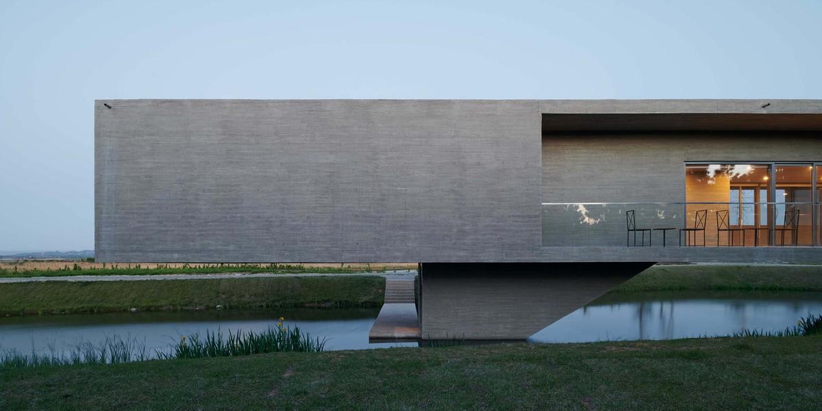 天鹅湖湿地公园景观廊及观鸟塔 / 迹·建筑事务所
