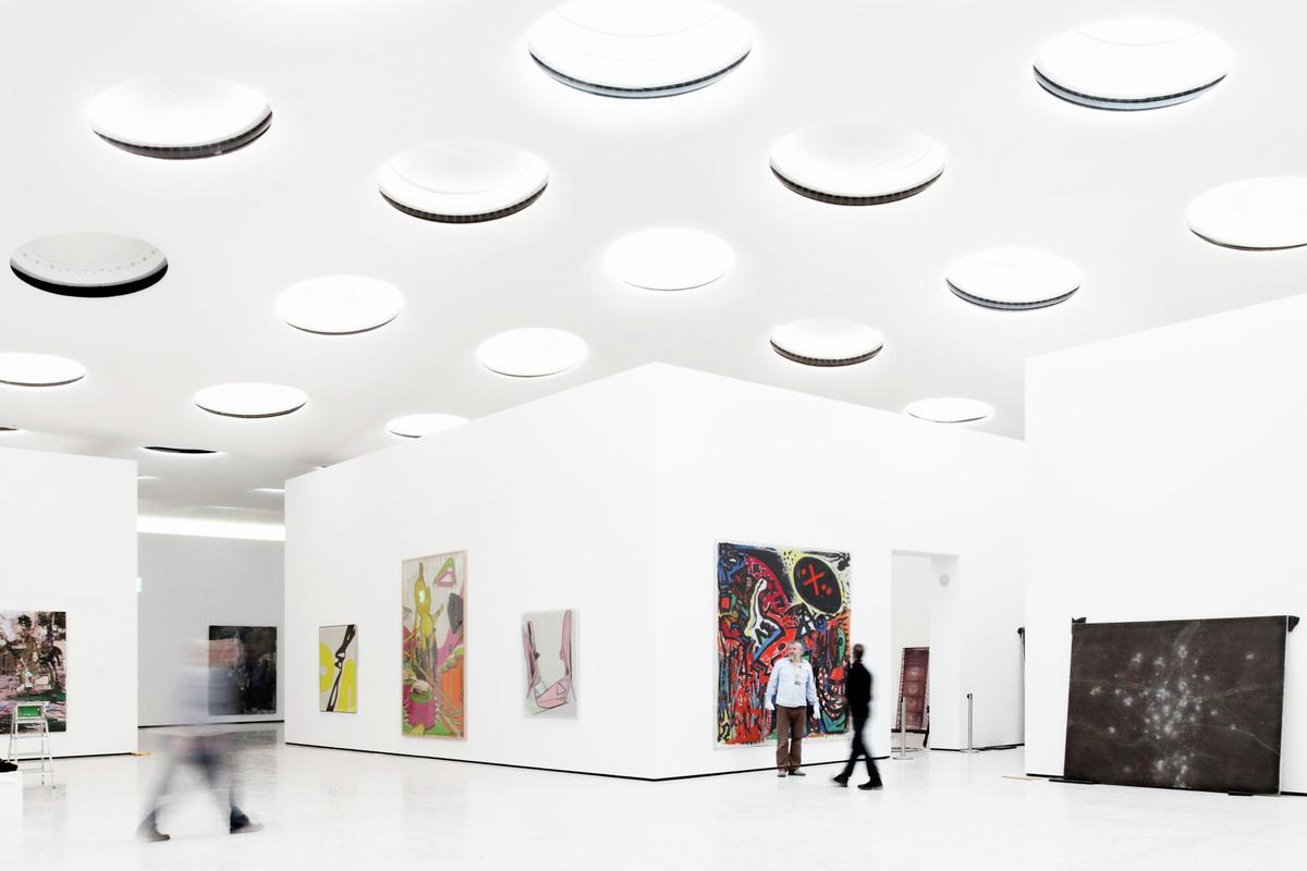 绿草如茵，星星点点——施塔德尔博物馆扩建工程 / Schneider + Schumacher